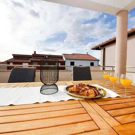 Luca By Interhome Biograd Na Moru